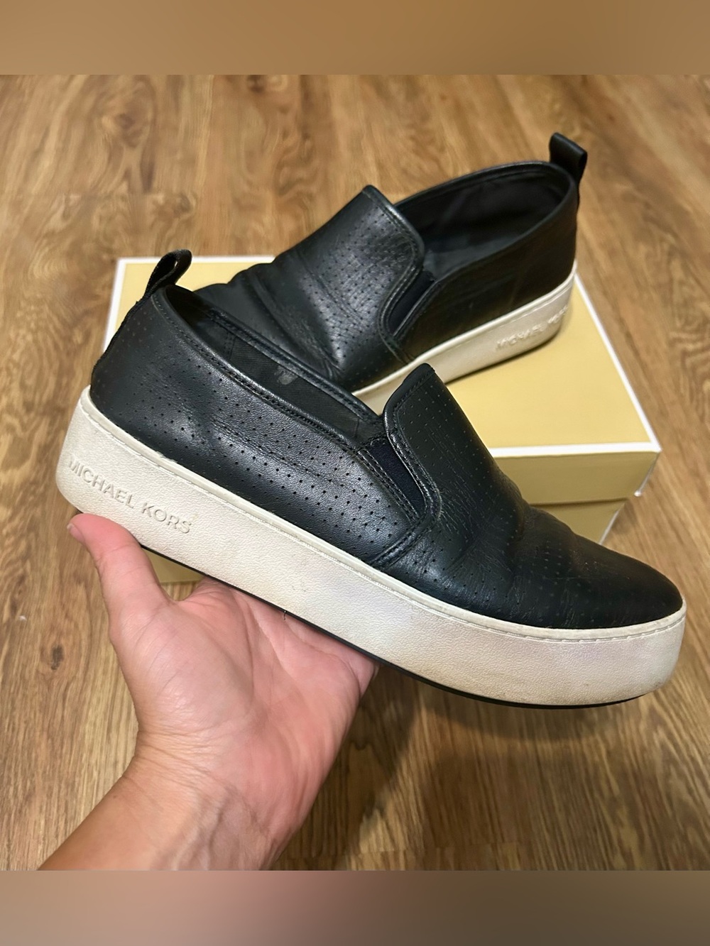MICHAEL KORS black leather platform slip on shoes sneakers women’s 7 Preowned